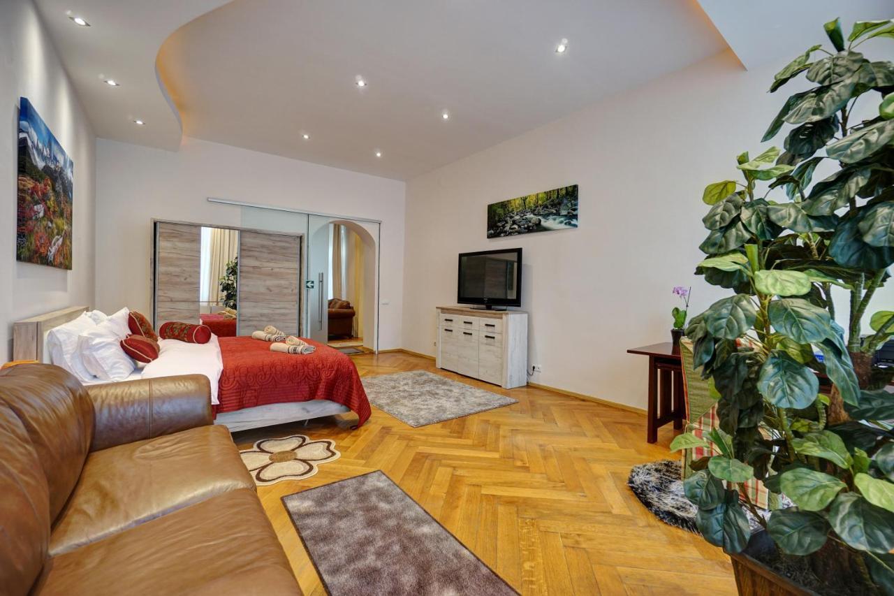 شقة Casa De Vis, Brasov Old City Centre المظهر الخارجي الصورة