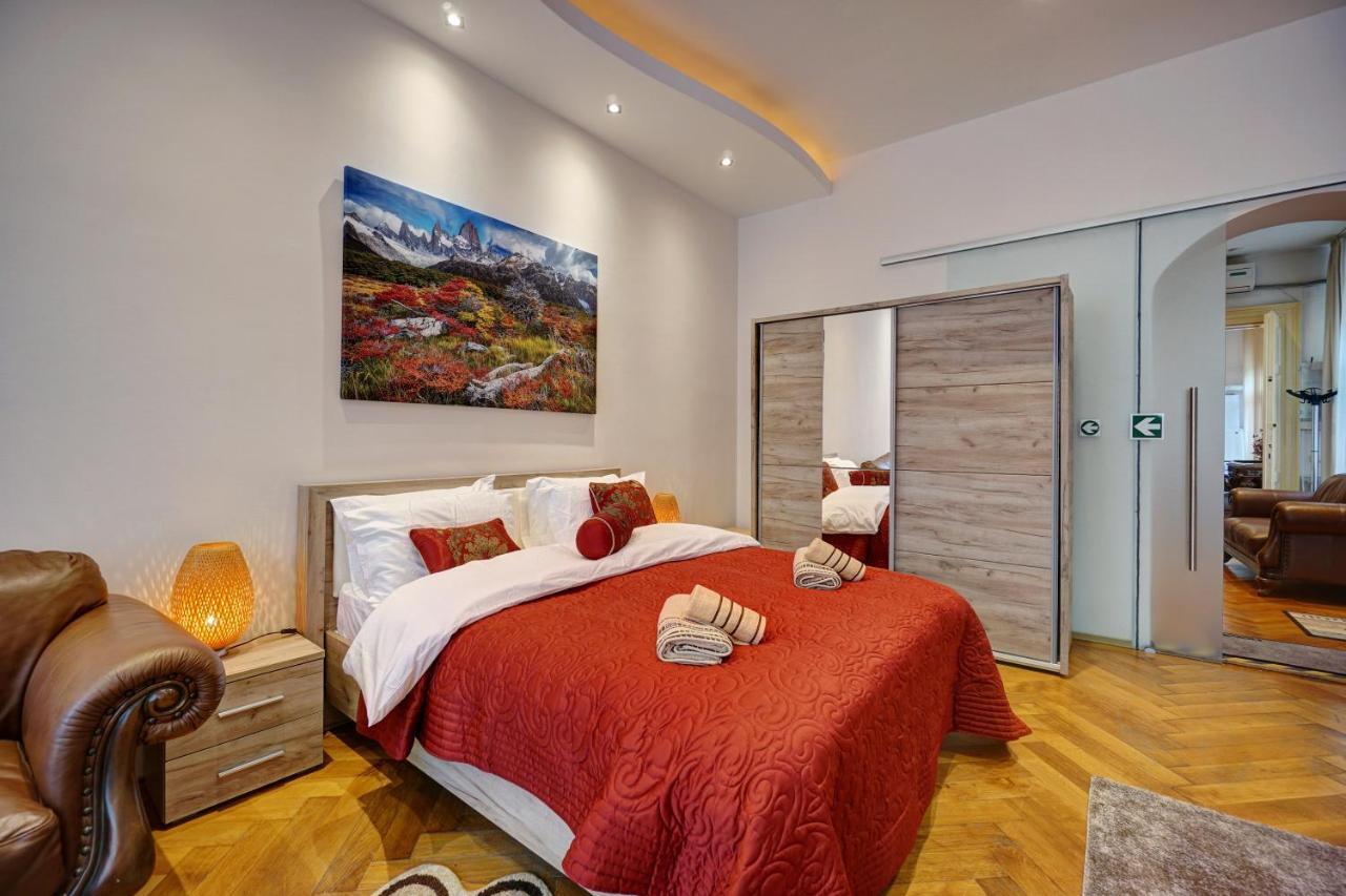 شقة Casa De Vis, Brasov Old City Centre المظهر الخارجي الصورة