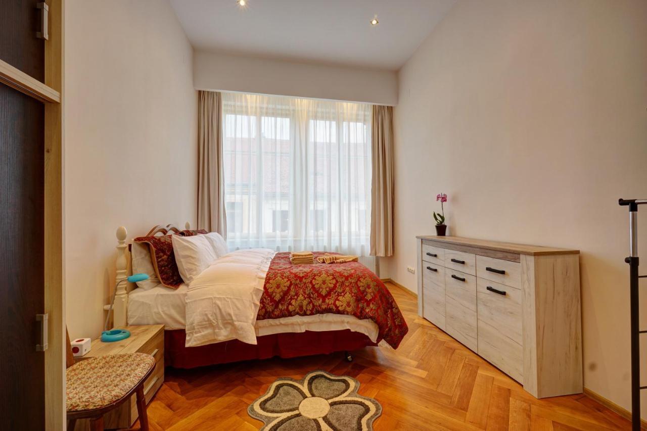 شقة Casa De Vis, Brasov Old City Centre المظهر الخارجي الصورة