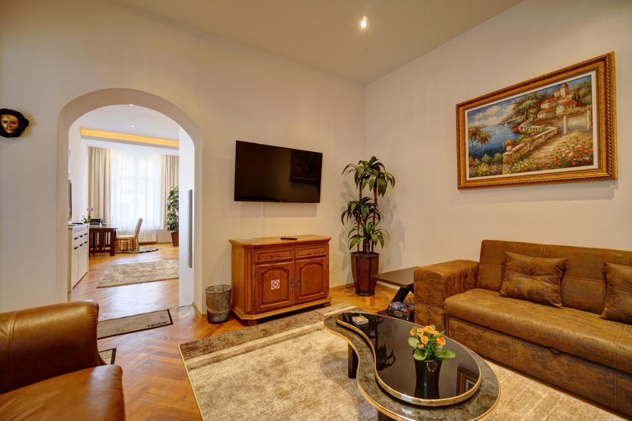 شقة Casa De Vis, Brasov Old City Centre المظهر الخارجي الصورة